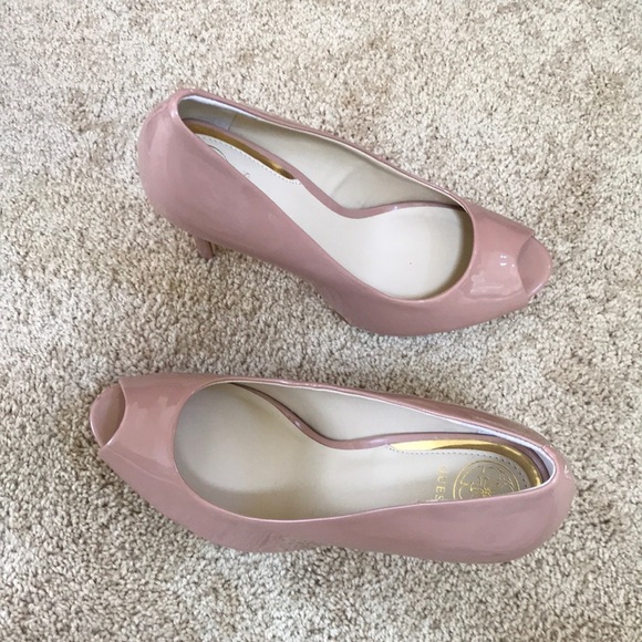 NWOB! Guess SZ 10M dusty pink peep toe heels . - Picture 4 of 9